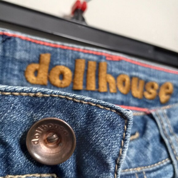 Distressed Light Wash Dollhouse Jeans - Size 9 - Picture 1 of 9